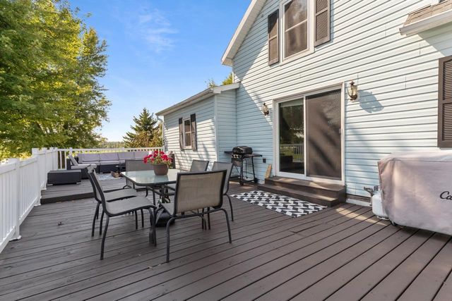 W7759 COUNTY RD N, Van Dyne, WI 54979