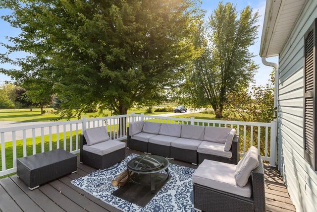 W7759 COUNTY RD N, Van Dyne, WI 54979