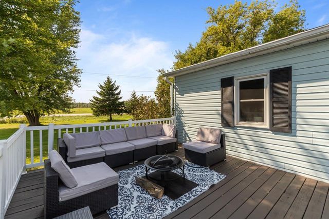 W7759 COUNTY RD N, Van Dyne, WI 54979