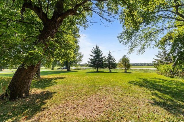 W7759 COUNTY RD N, Van Dyne, WI 54979