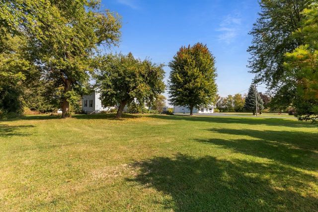 W7759 COUNTY RD N, Van Dyne, WI 54979