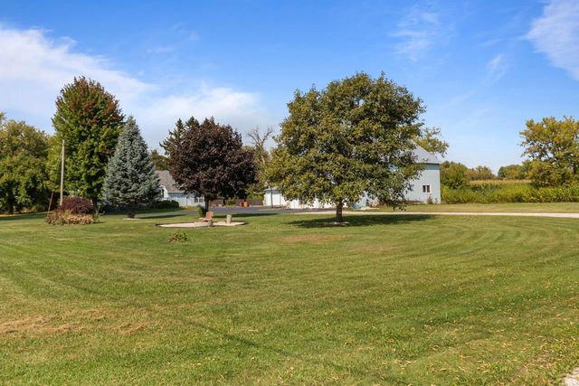 W7759 COUNTY RD N, Van Dyne, WI 54979