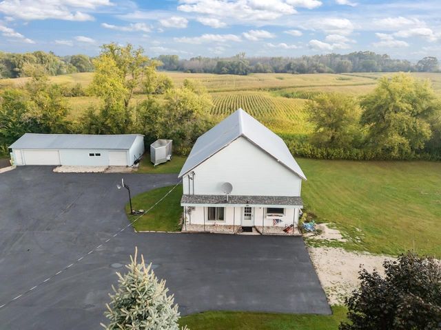 W7759 COUNTY RD N, Van Dyne, WI 54979