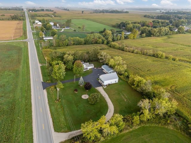 W7759 COUNTY RD N, Van Dyne, WI 54979
