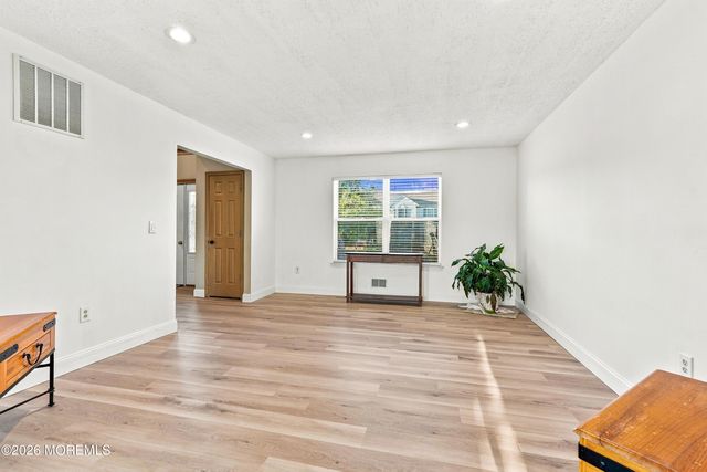 19 Assateague Road, Howell, NJ 07731