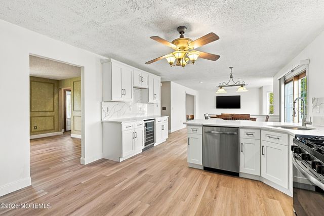 19 Assateague Road, Howell, NJ 07731