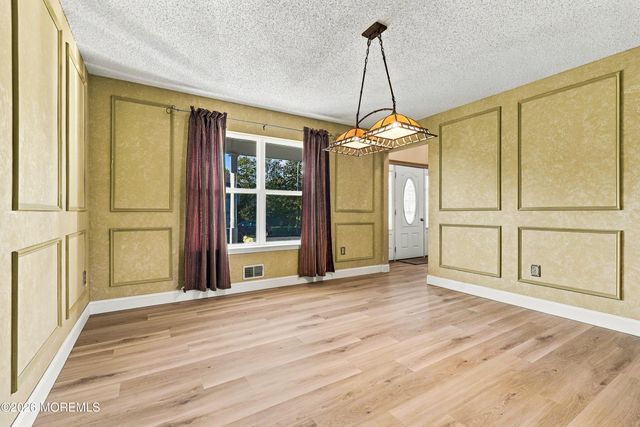19 Assateague Road, Howell, NJ 07731
