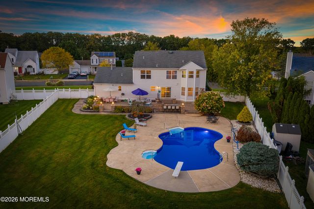 19 Assateague Road, Howell, NJ 07731