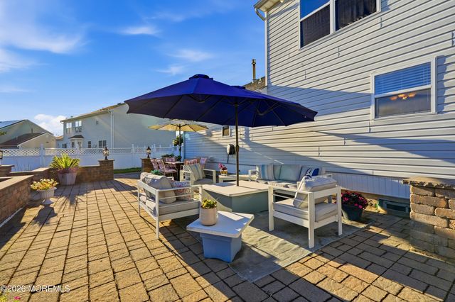 19 Assateague Road, Howell, NJ 07731