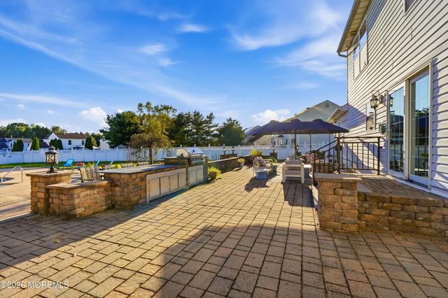 19 Assateague Road, Howell, NJ 07731