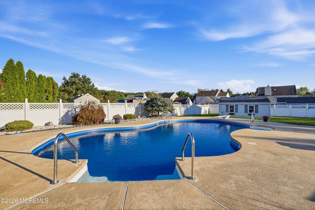 19 Assateague Road, Howell, NJ 07731