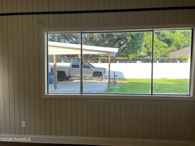 715 E Plaquemine Street, Jennings, LA 70546