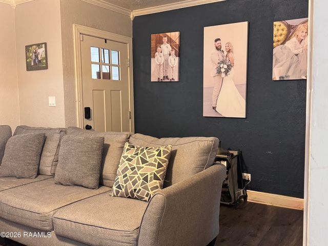 715 E Plaquemine Street, Jennings, LA 70546