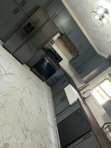 715 E Plaquemine Street, Jennings, LA 70546