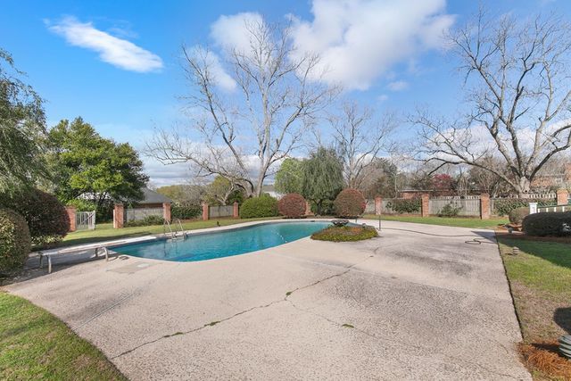 102 Ormond Court, Dothan, AL 36303