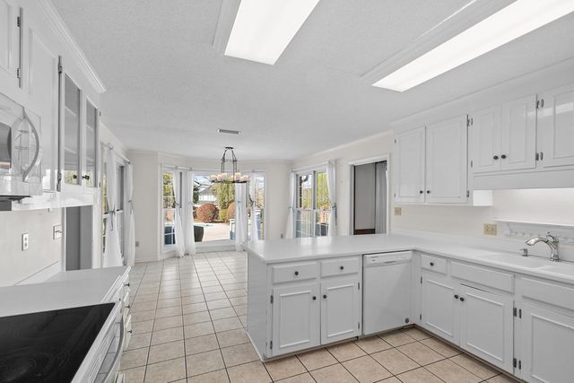 102 Ormond Court, Dothan, AL 36303