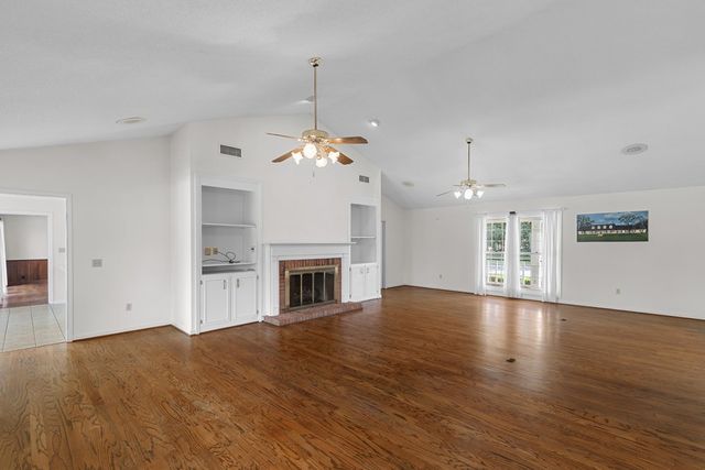 102 Ormond Court, Dothan, AL 36303