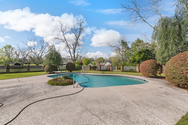 102 Ormond Court, Dothan, AL 36303