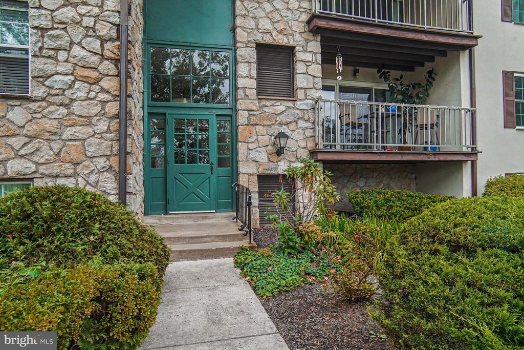 294 DRUMMERS LN #294, Wayne, PA 19087 — photo 5