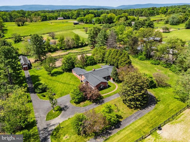 3934 RECTORTOWN RD, Marshall, VA 20115