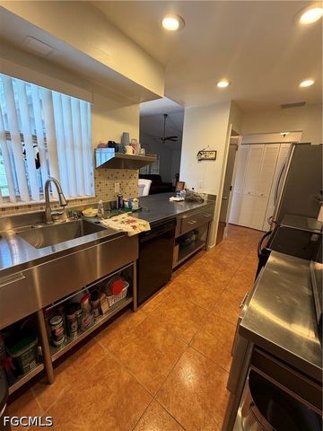 126 Oakside ST, Lehigh Acres, FL 33936
