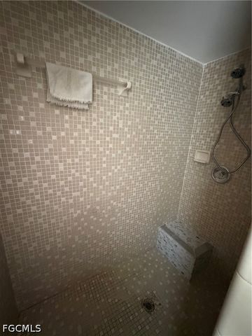 126 Oakside ST, Lehigh Acres, FL 33936