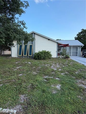 126 Oakside ST, Lehigh Acres, FL 33936