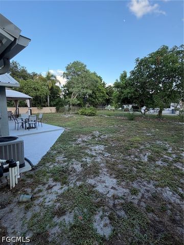 126 Oakside ST, Lehigh Acres, FL 33936