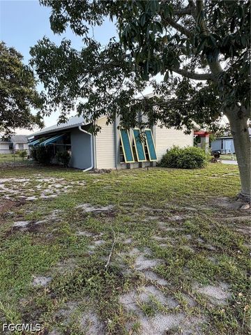 126 Oakside ST, Lehigh Acres, FL 33936