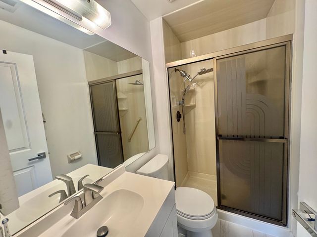 1460 Seven Pines Road 2A, Schaumburg, IL 60193