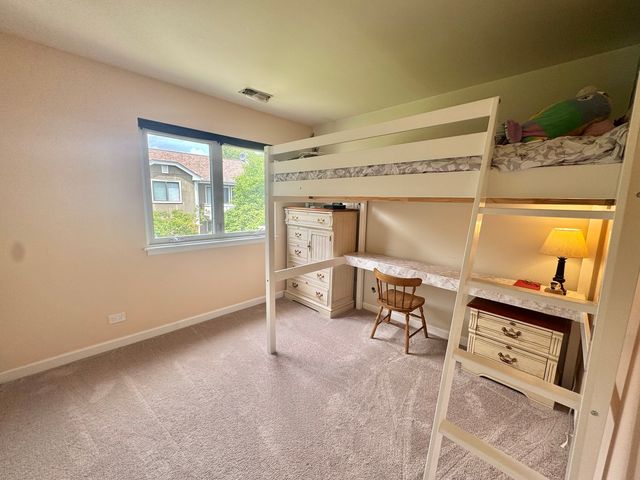 1460 Seven Pines Road 2A, Schaumburg, IL 60193
