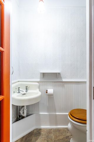 1124 W Jefferson Boulevard, Fort Wayne, IN 46802