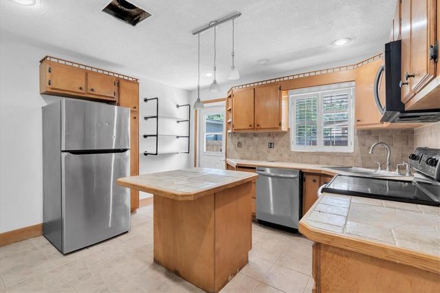 7920 52 STREET N, Pinellas Park, FL 33781