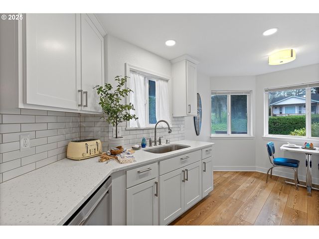 2709 Nw MAST Ave, Lincoln City, OR 97367