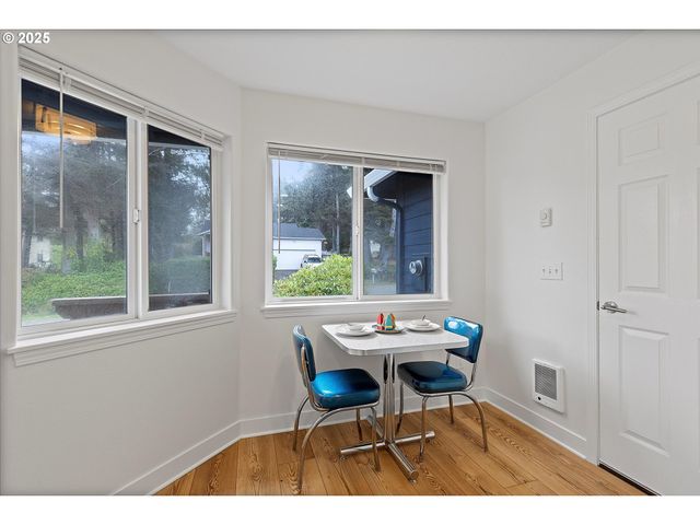 2709 Nw MAST Ave, Lincoln City, OR 97367