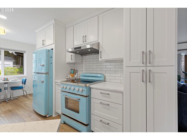 2709 Nw MAST Ave, Lincoln City, OR 97367