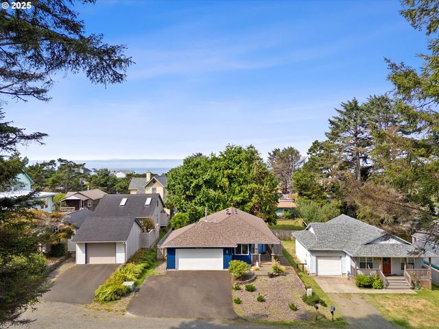 2709 Nw MAST Ave, Lincoln City, OR 97367