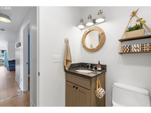 2709 Nw MAST Ave, Lincoln City, OR 97367