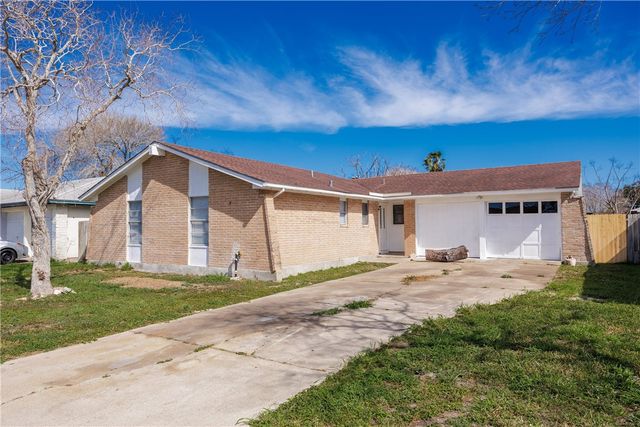 7438 Whisper Wind St, Corpus Christi, TX 78412