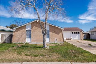 7438 Whisper Wind St, Corpus Christi, TX 78412