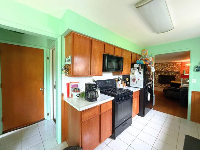 11477 Colonial Woods Drive, Clio, MI 48420