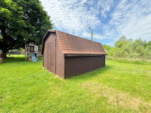 11477 Colonial Woods Drive, Clio, MI 48420