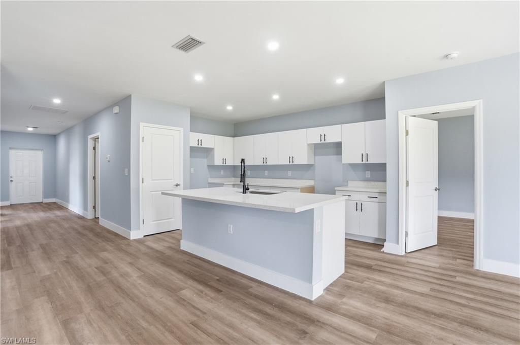 Image 11 of property listing at 2720 NW 20th TER, Cape Coral, FL 33993