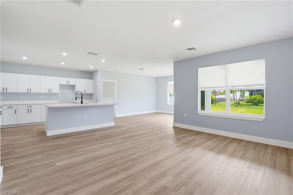 Image 14 of property listing at 2720 NW 20th TER, Cape Coral, FL 33993