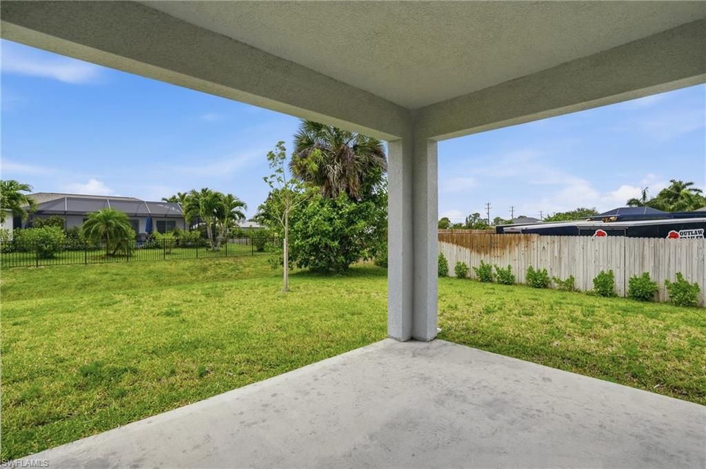 Image 5 of property listing at 2720 NW 20th TER, Cape Coral, FL 33993