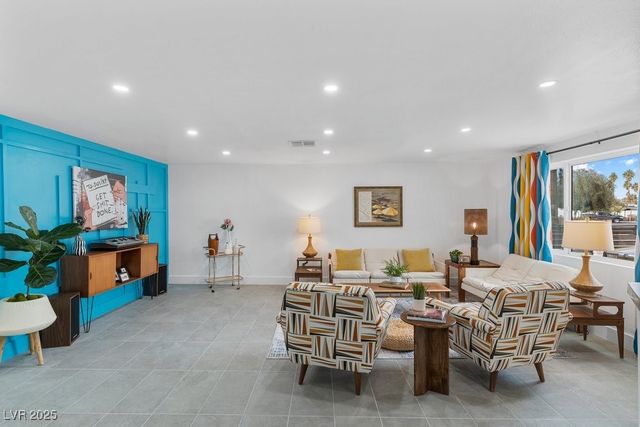 3333 Seminole Circle, Las Vegas, NV 89169