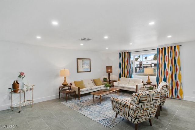 3333 Seminole Circle, Las Vegas, NV 89169