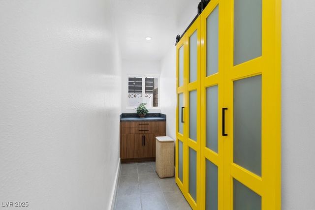 3333 Seminole Circle, Las Vegas, NV 89169