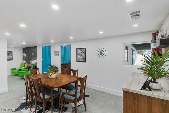 3333 Seminole Circle, Las Vegas, NV 89169