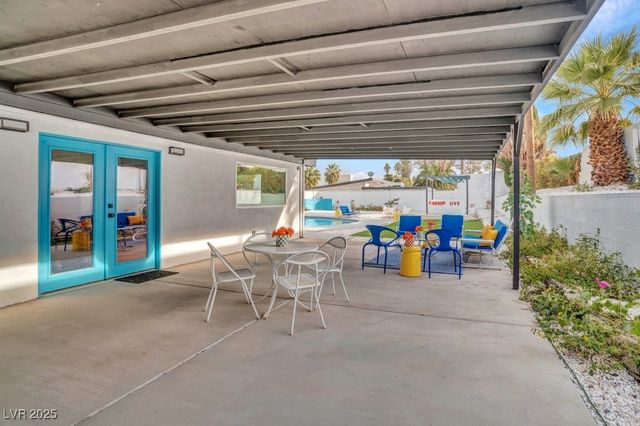 3333 Seminole Circle, Las Vegas, NV 89169